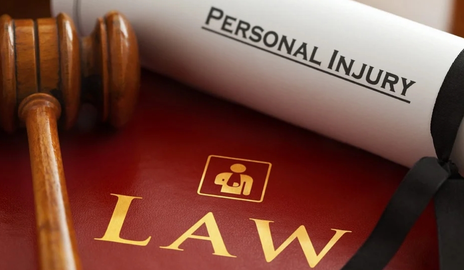 personal injury lawyer